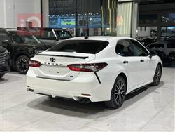 تۆیۆتا کامری